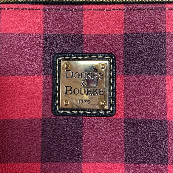 NWT Dooney & Bourke Carrington Pouch Buffalo Plaid Red - Picture 3 of 9